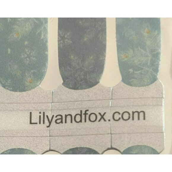 Lily & Fox Nail Wraps Set - Royal Reign-Deer & Feather Waltz Red Gold Blue - Picture 6 of 7